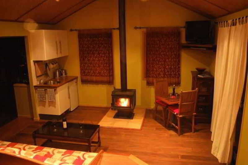 Witches Falls Cottages 마운트 탬보린 외부 사진